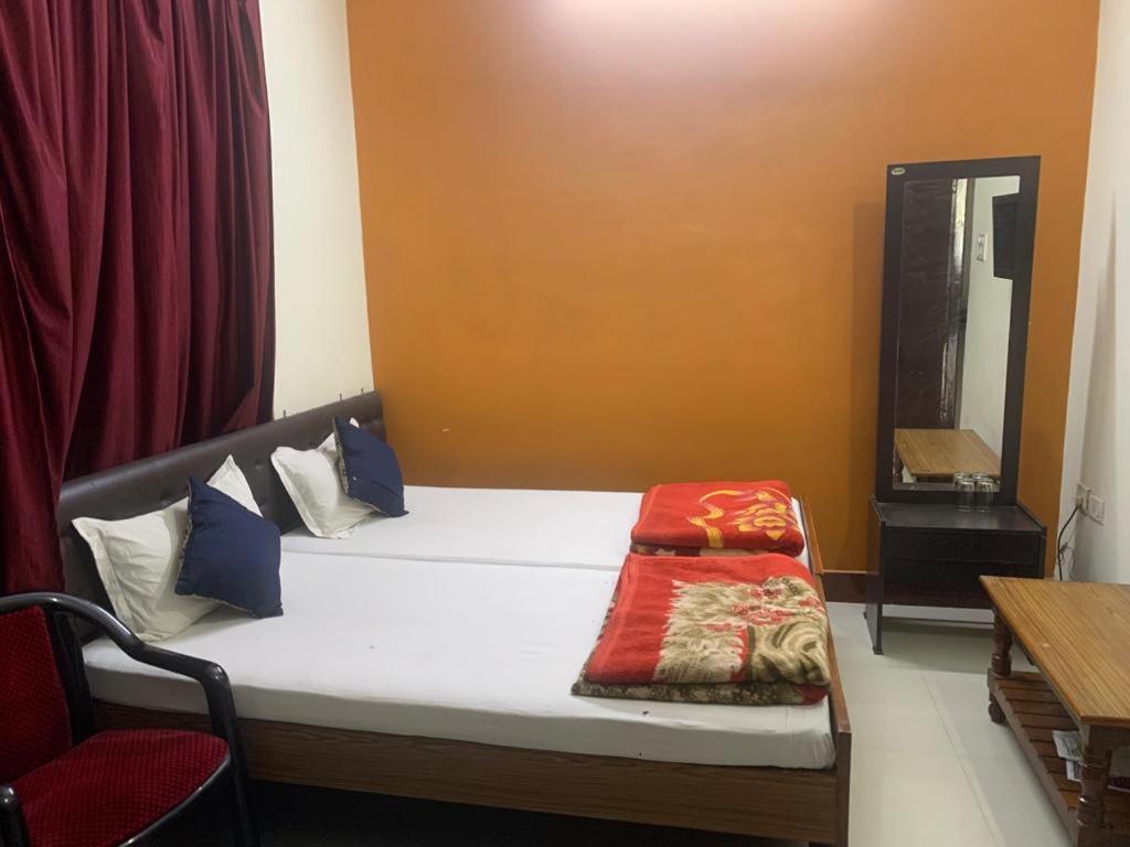 Kakarmatha Narendra Guest House מראה חיצוני תמונה