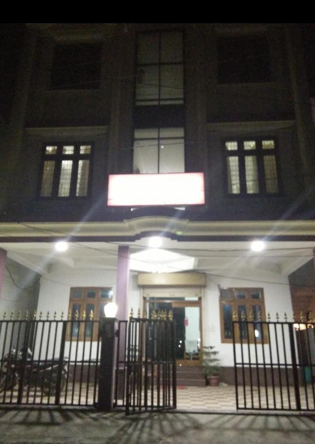 Kakarmatha Narendra Guest House מראה חיצוני תמונה
